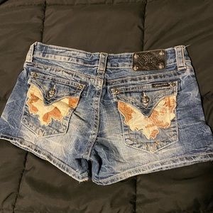 Miss me jean shorts with cow pockets